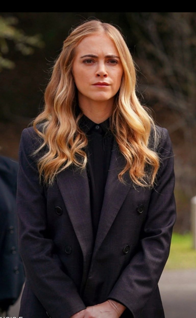 Emily Wickersham Reacts to ‘NCIS’ Fans’ ‘Sweet’ Love for Her Return 👇💬