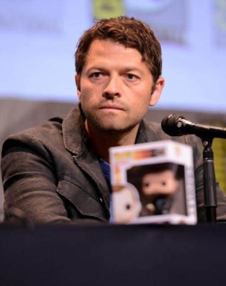 Misha Collins Under Fire: Fans Call Out the Stark Differences Between His Public Persona and Real-Life Action Online discussions intensify as fans question whether the actor’s well-known public image fully matches certain moments circulating across social media.